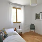 Stylish 3-Bedroom Apartment With Garden In The Eiffel Tower Area