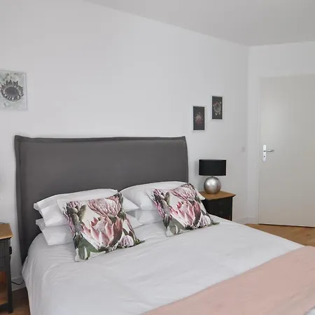 Apartment Stylish 3-bedroom With Garden In The Eiffel Tower Area Paris