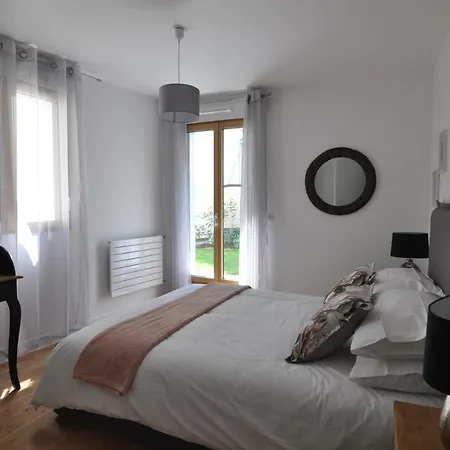 Stylish 3-bedroom With Garden In The Eiffel Tower Area Paris